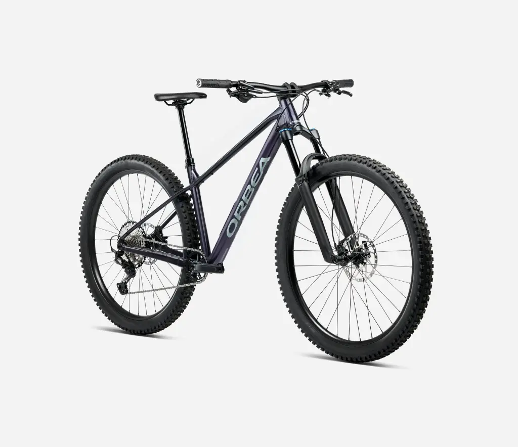 S251TTCC-P6-FRONT-LAUFEY_HLTD_over.webp